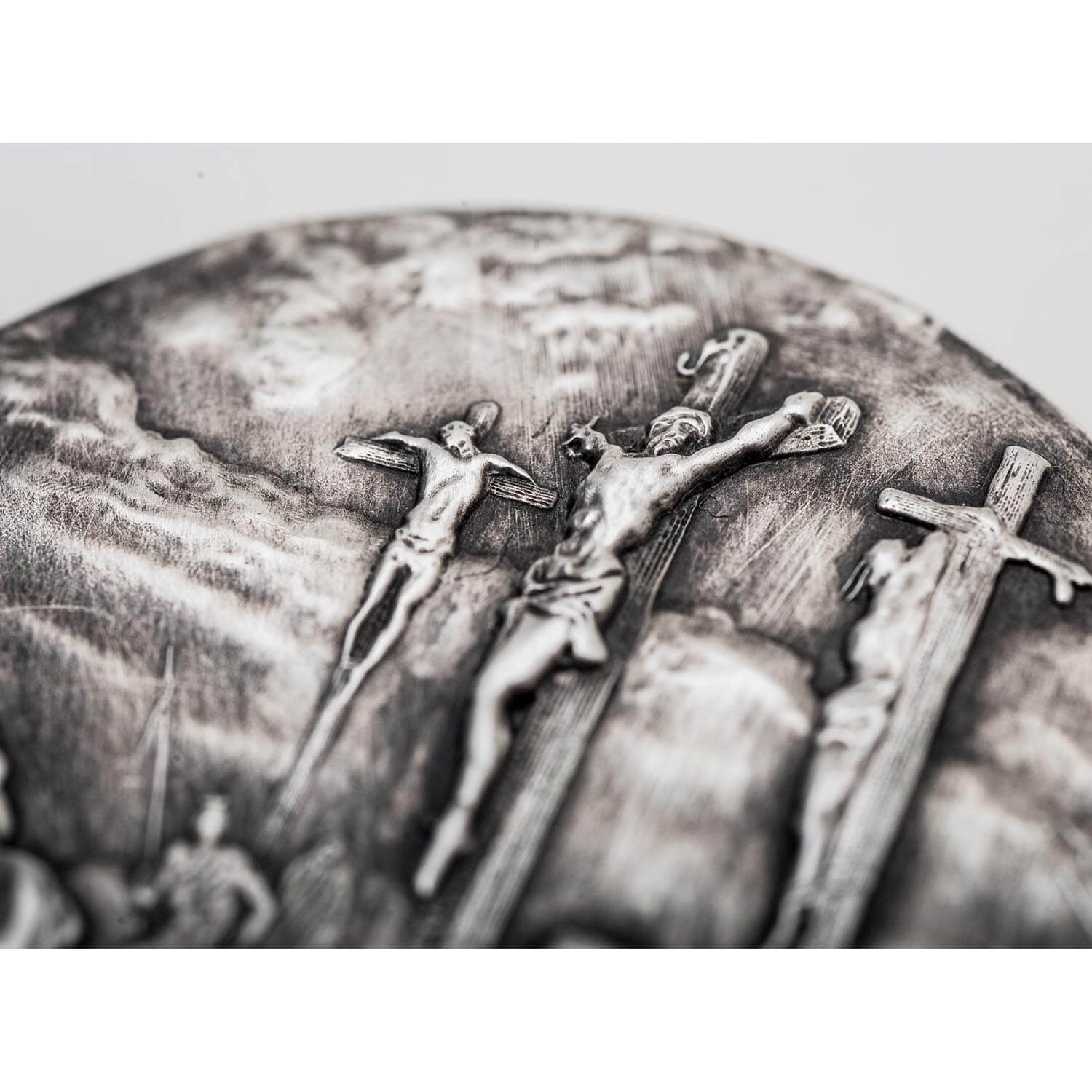 2015 Biblical Series | The Crucifixion 2 Oz Silver Coin