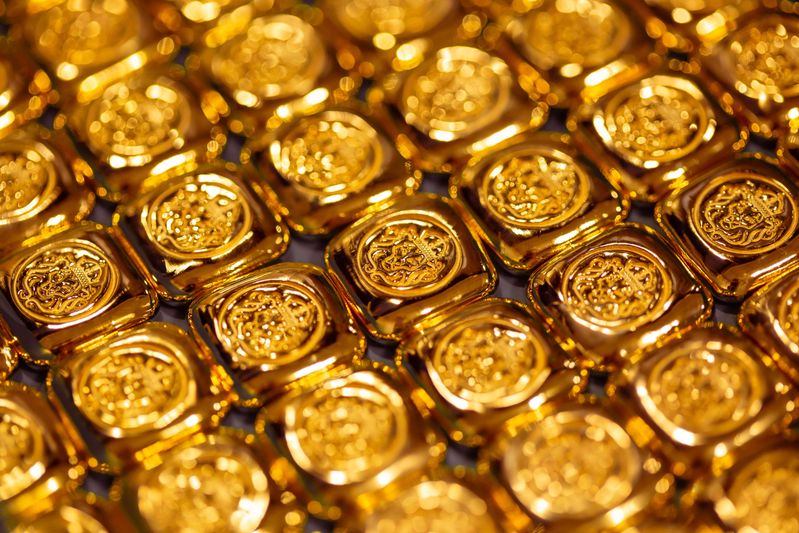 scottsdale mint gold square stacker cast bar